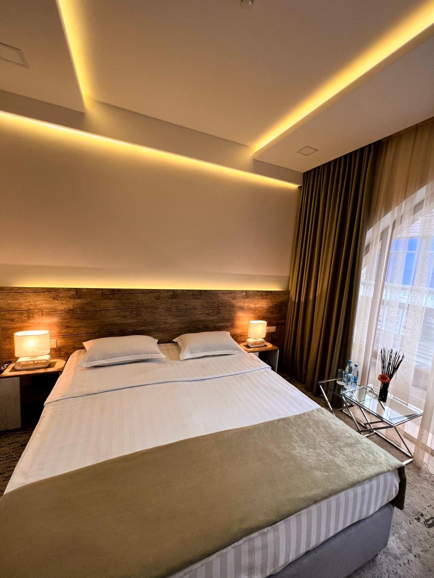 Evn Boutique Hotel Jerevan Exteriör bild