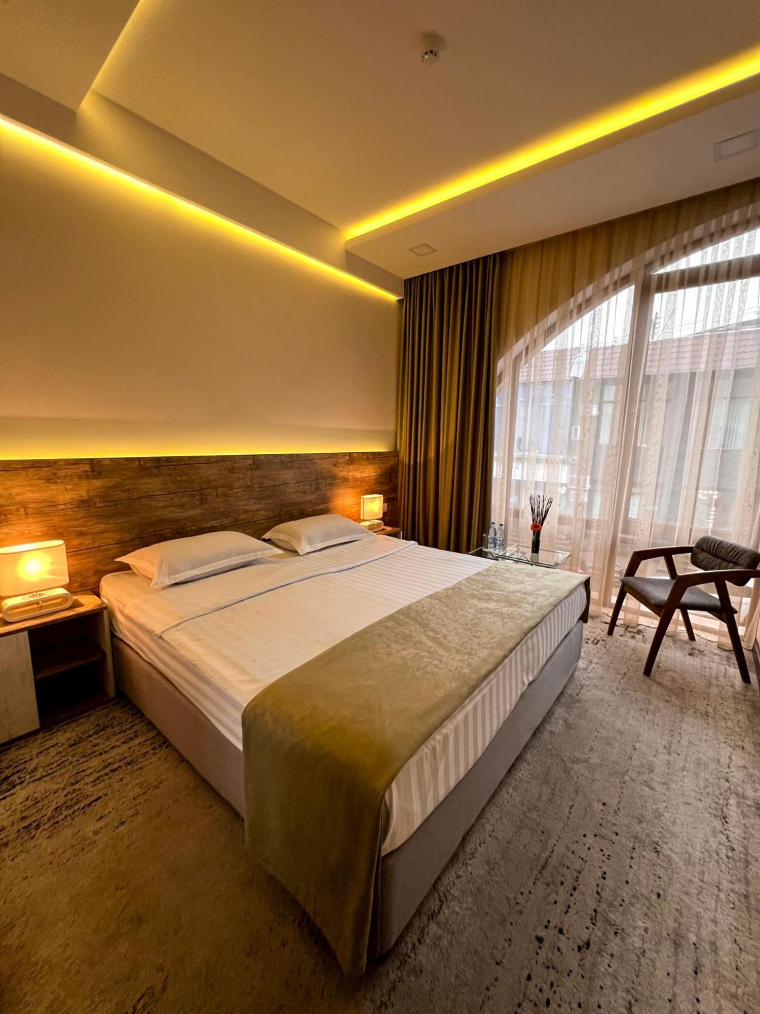 Evn Boutique Hotel Jerevan Exteriör bild