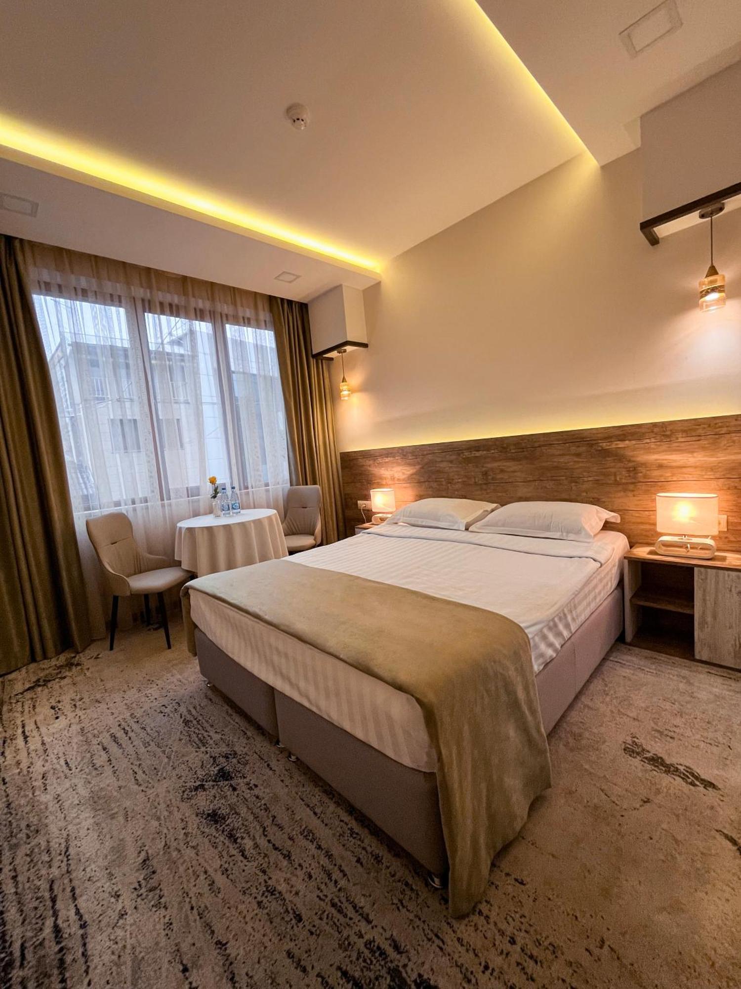 Evn Boutique Hotel Jerevan Exteriör bild